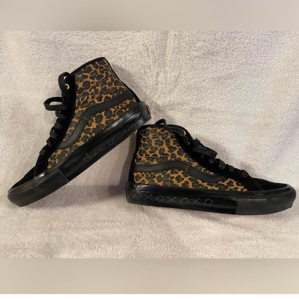 Vans high top cheetah print, Mens Size 6